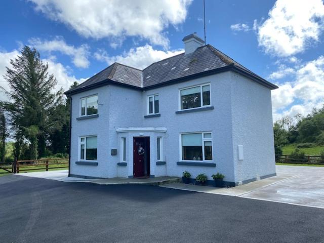Redhills Mohill Villa Rivers Town Exterior photo